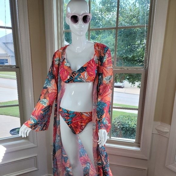 Urban Look Fiesta bikini‎ & matching cover up - Picture 2 of 9